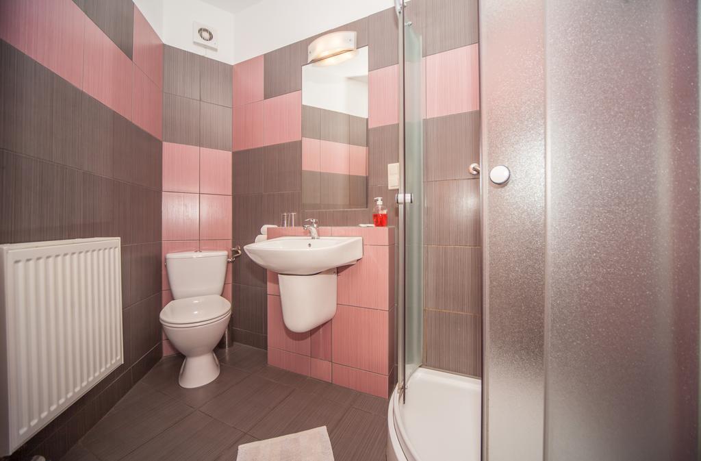 Hotel Ada Wiekszyce Экстерьер фото